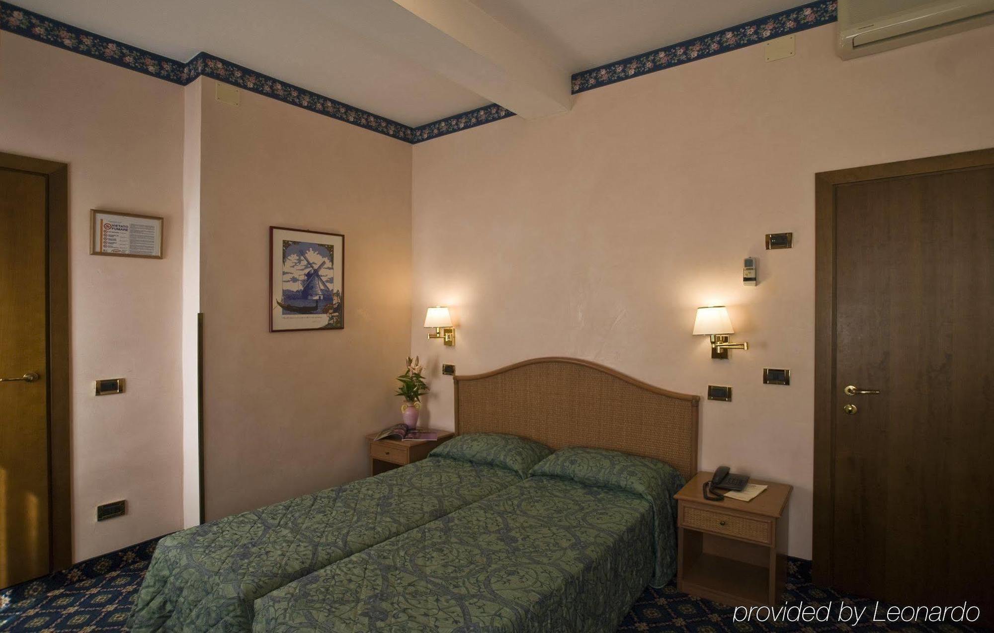 Hotel Villa Tiziana Венеция Лидо Екстериор снимка