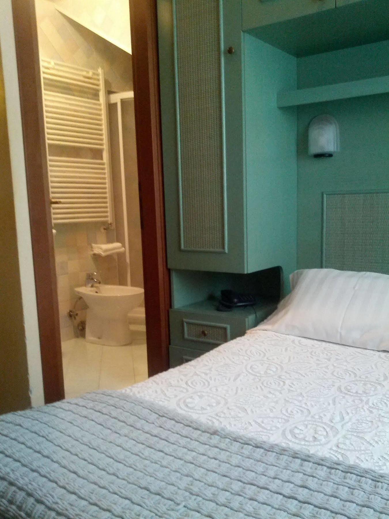 Hotel Villa Tiziana Венеция Лидо Екстериор снимка